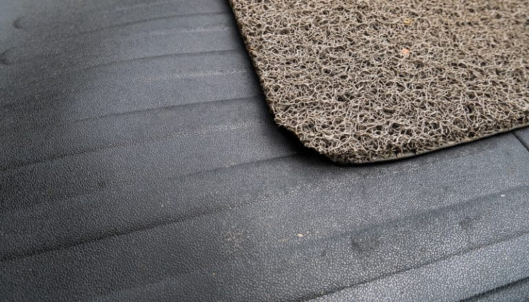 How to pick the right auto carpet for your car? - Blue Driving School