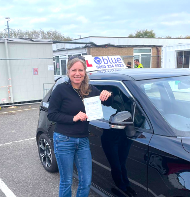 Liya in Yeading Passed Driving Test in Uxbridge