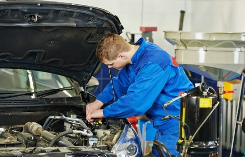 Importance of Hiring Experienced Mechanic for your Car - Blue Driving ...